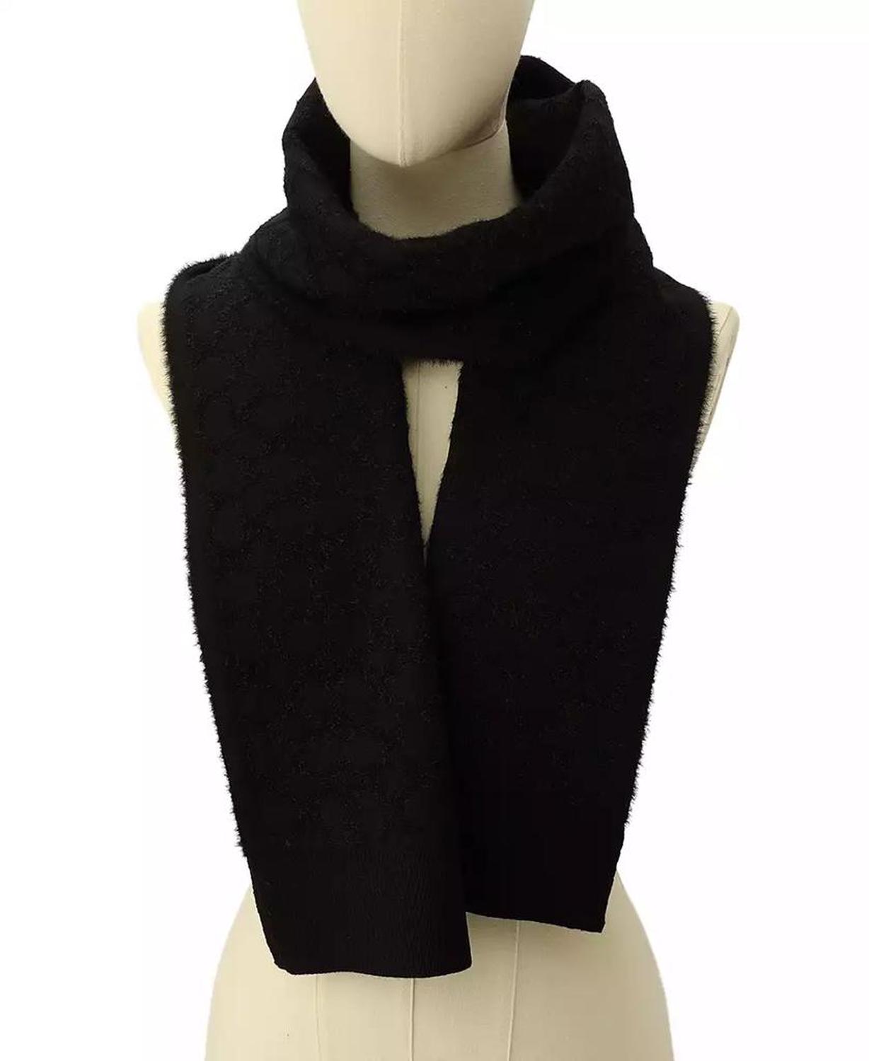 Women's Signature C Metallic Muffler Scarf