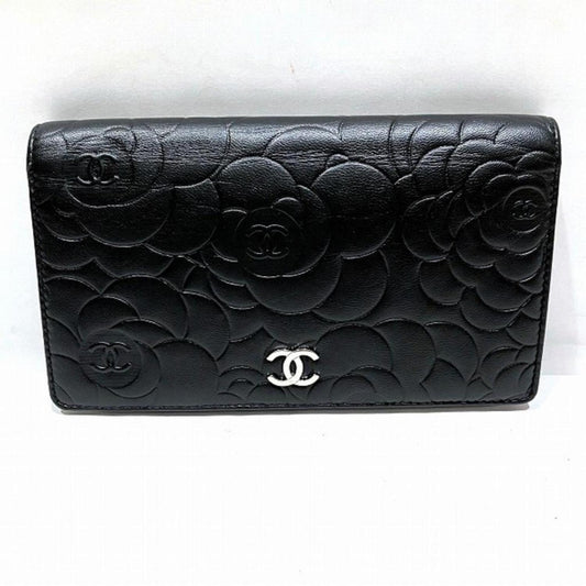 Chanel Camellia  Leather Wallet  (Pre-Owned)