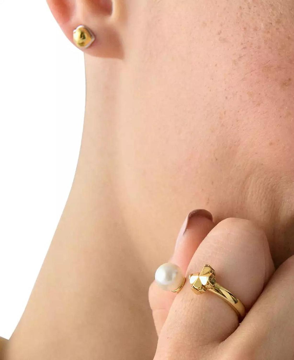Imitation Pearl and Cubic Zirconia Flower Ring