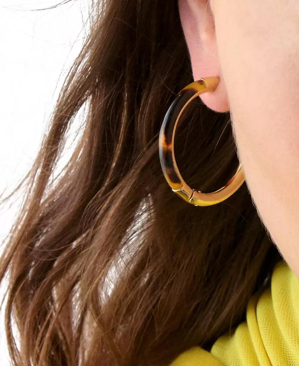 Gold-Tone Interlock Tortoise Medium Hoop Earrings, 1.34"