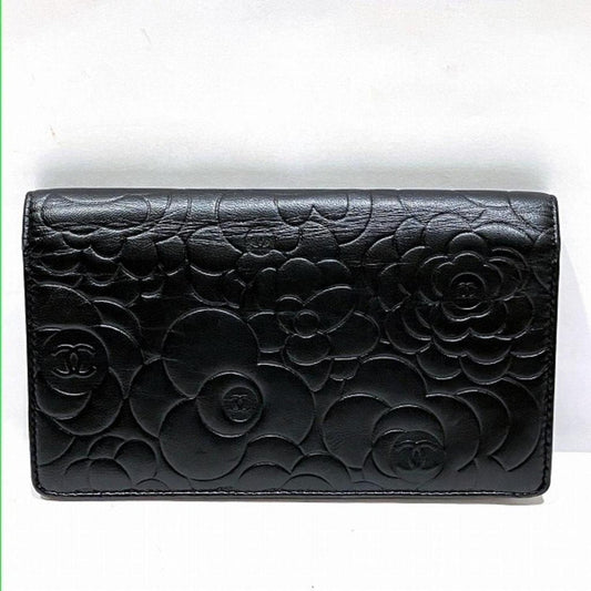 Chanel Camellia  Leather Wallet  (Pre-Owned)