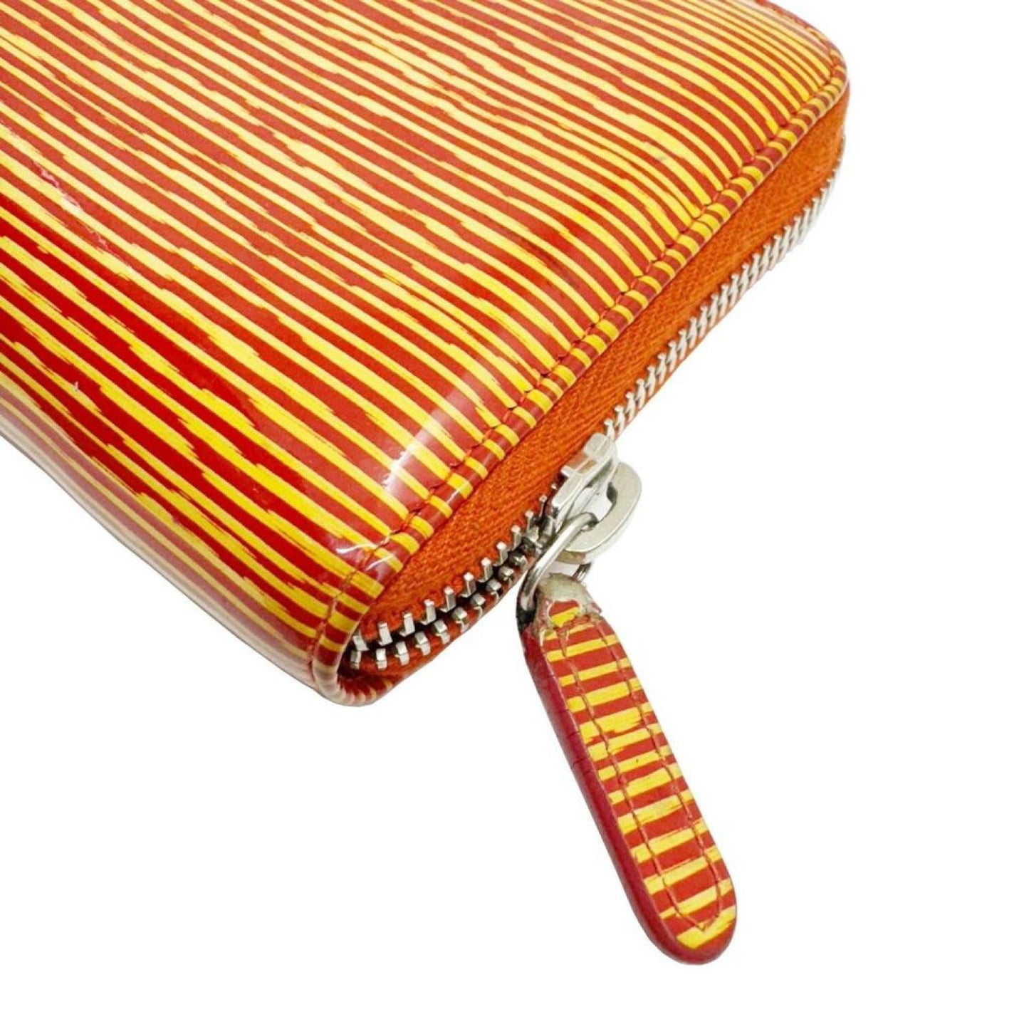 Chanel Zip Around Wallet  Patent Leather Wallet  (Pre-Owned)