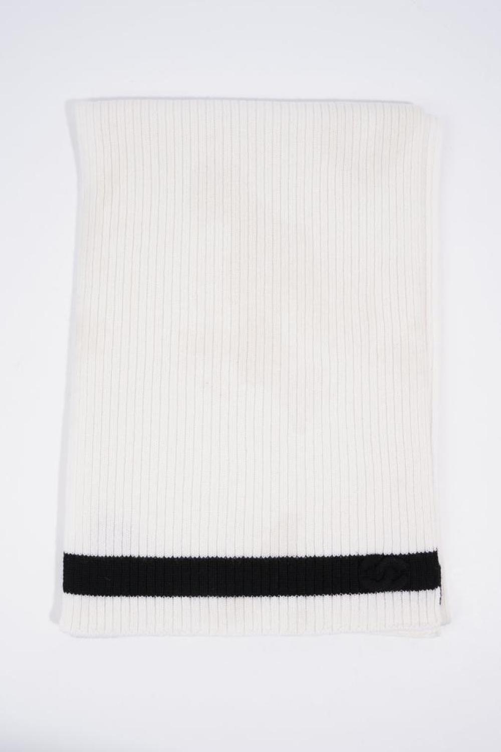 Chanel Ribbed Knit Scarf/  Cashmere