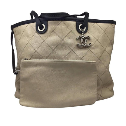 Chanel Matelassé  Leather Tote Bag (Pre-Owned)