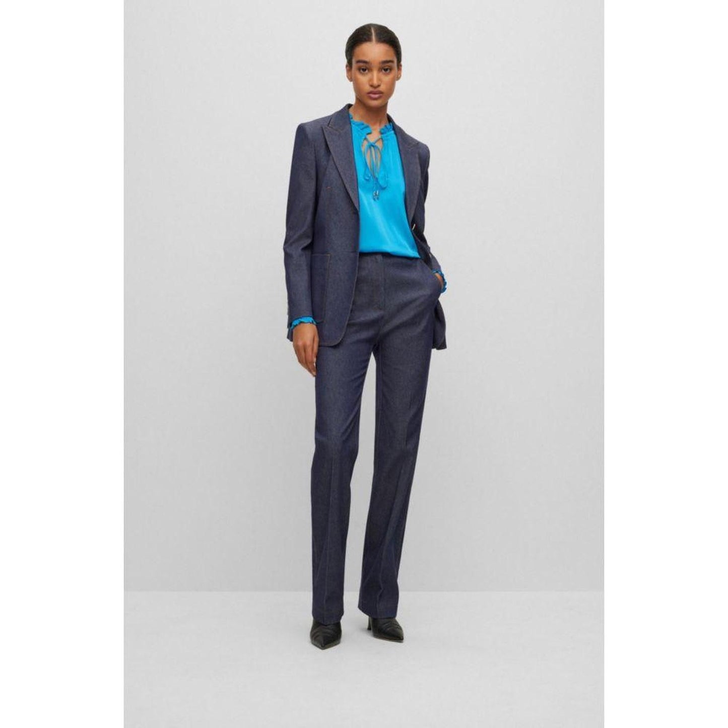 Relaxed-fit blouse in stretch silk with tie front