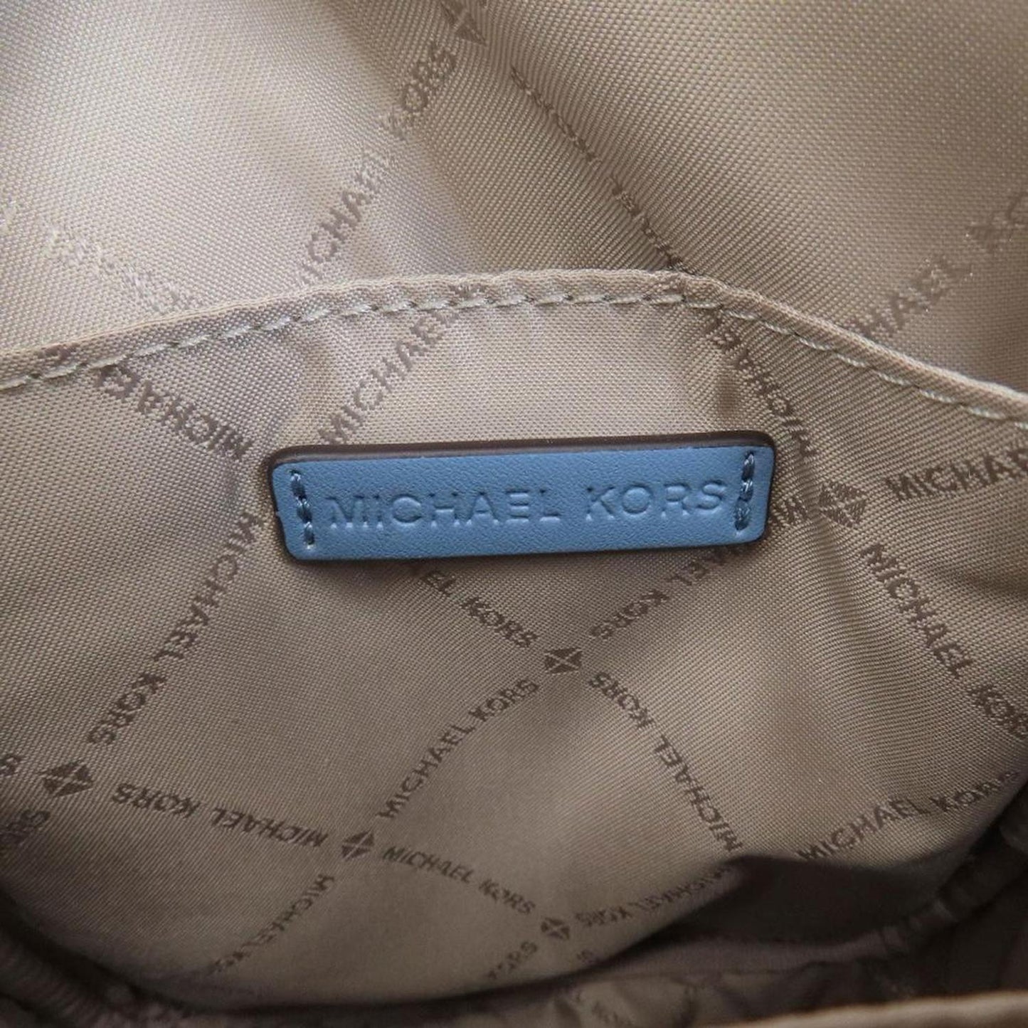 Michael Kors Jet Set  Canvas Shoulder Bag (Pre-Owned)