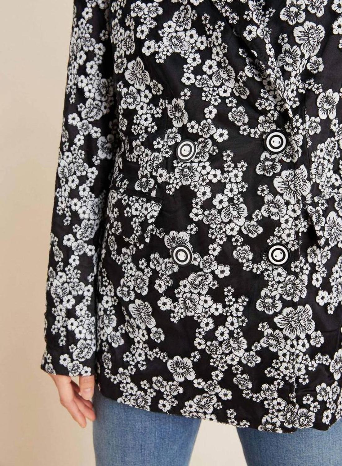 Kylie Floral Blazer In Black