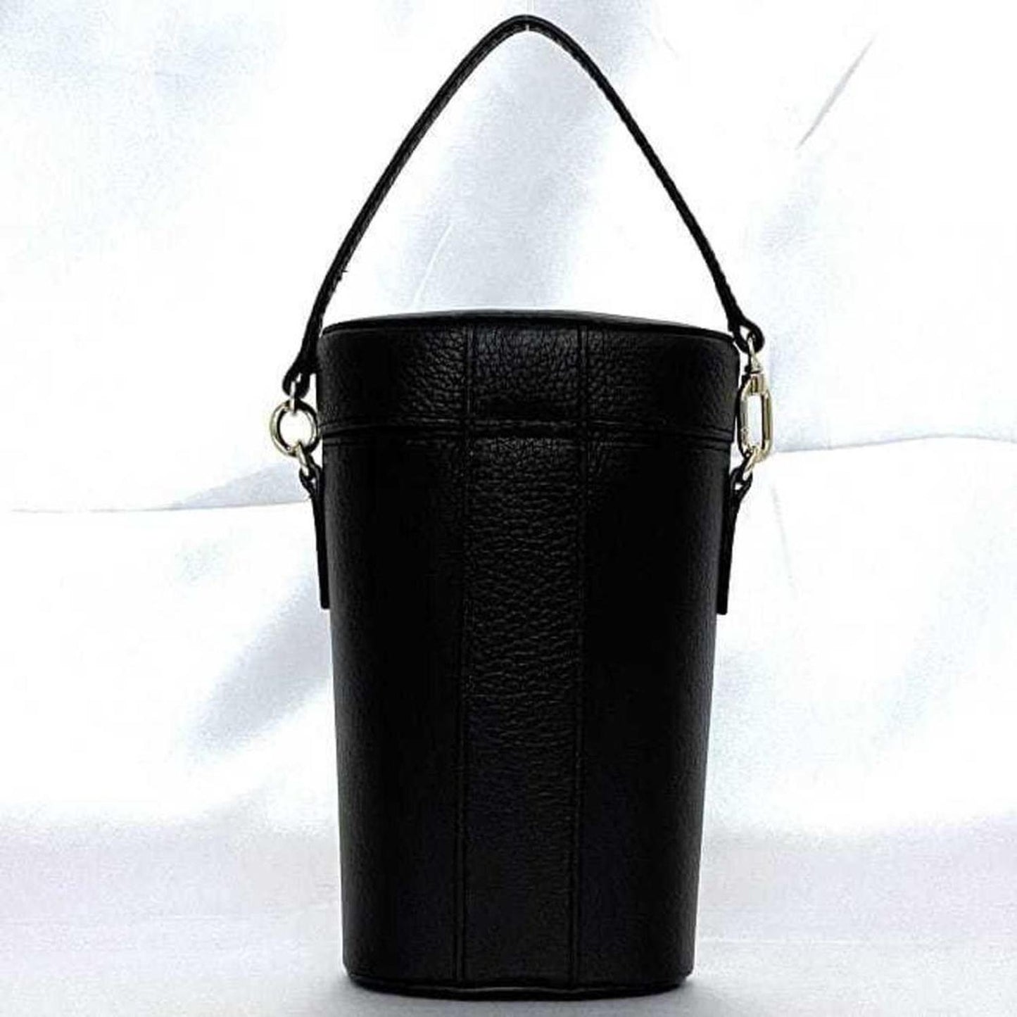 Leather Shoulder Bag (Pre-Owned)