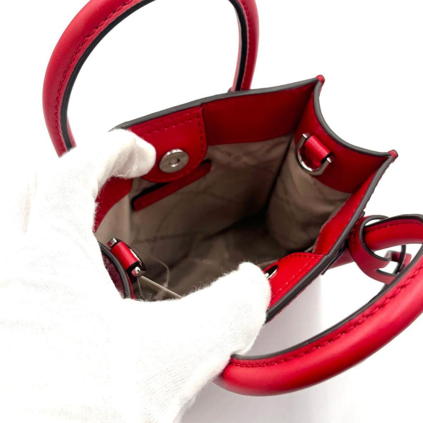 Leather Shoulder Bag (Pre-Owned)
