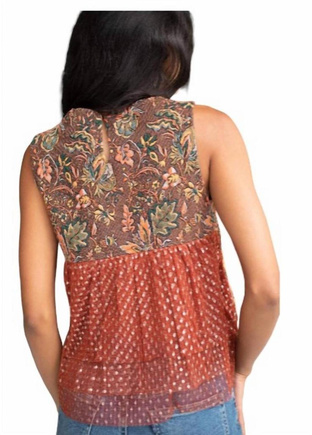 Jacquard Sleeveless Top In Brown