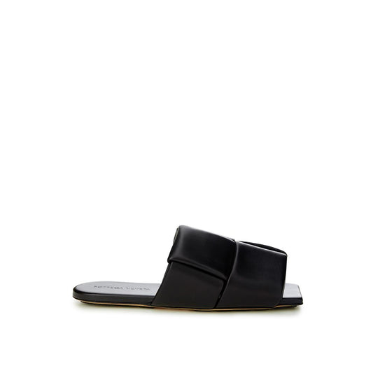 Bottega Veneta Elegant Black Leather Sandals for Sophisticated Style