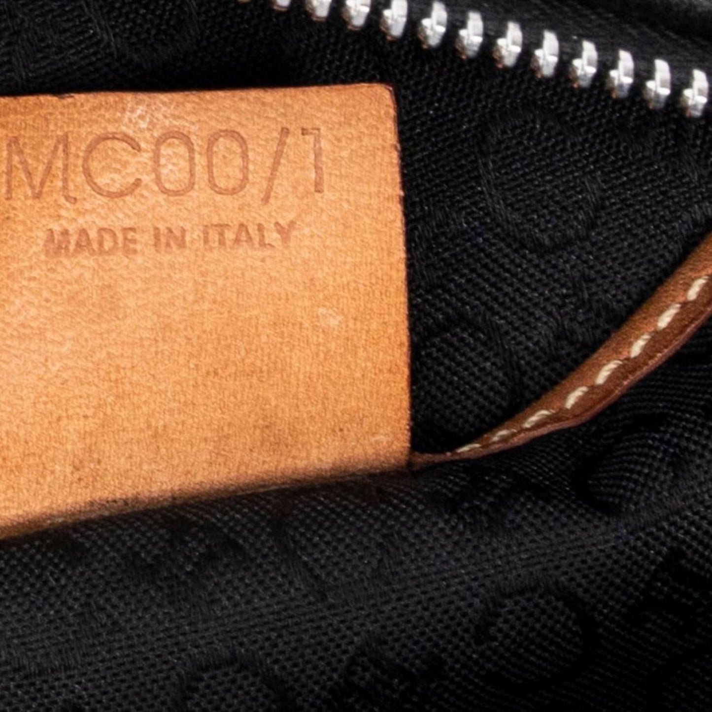Small Zip Hobo