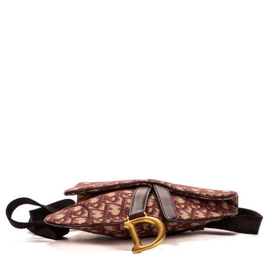 Saddle pouch