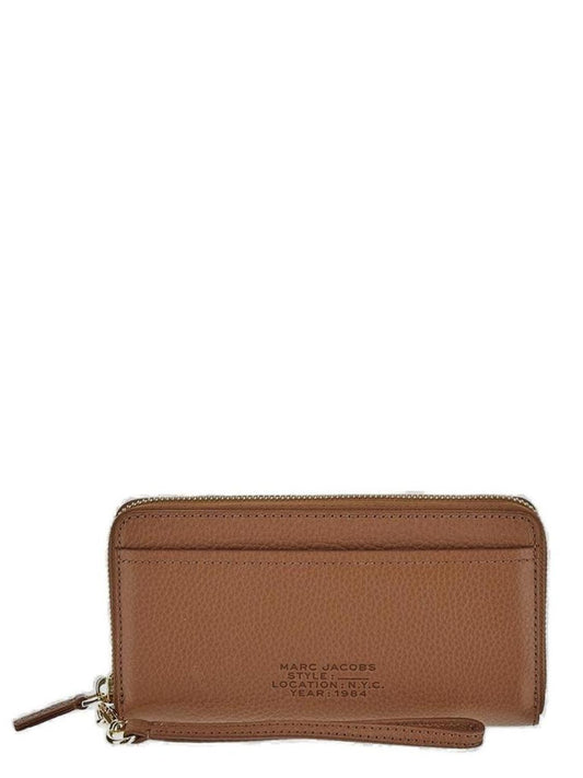 Marc Jacobs Logo Embossed Continental Wallet