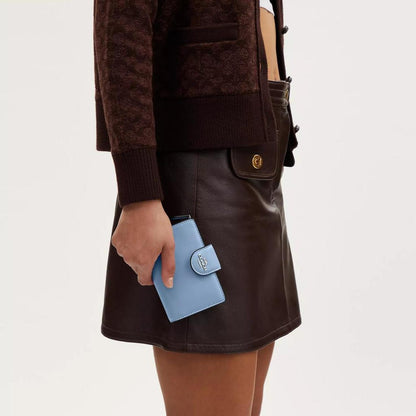 Coach Outlet Medium Corner Zip Wallet