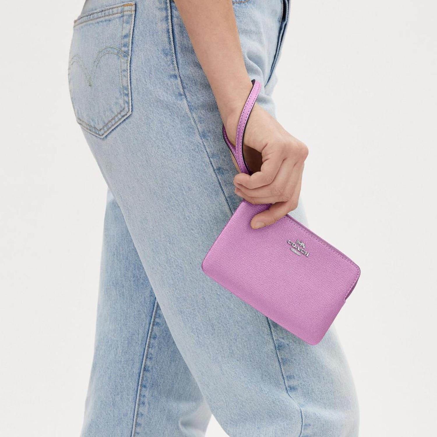 Coach corner zip wristlet 2025