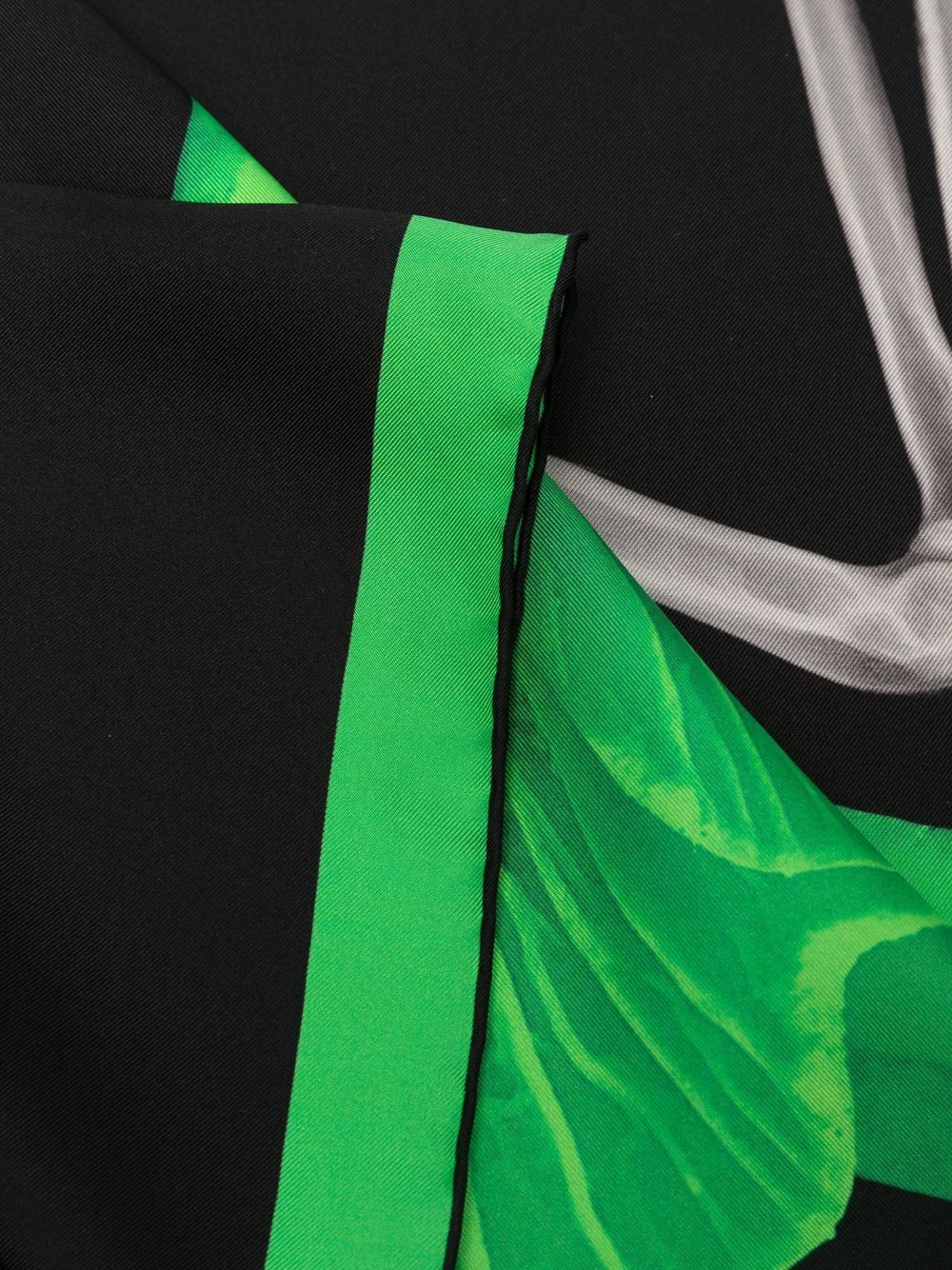 Alexander McQueen Scarfs Black
