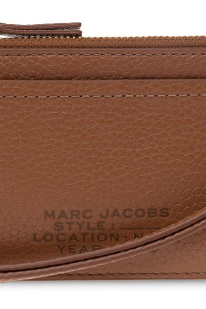 Marc Jacobs Logo Embossed Zipped Wallet