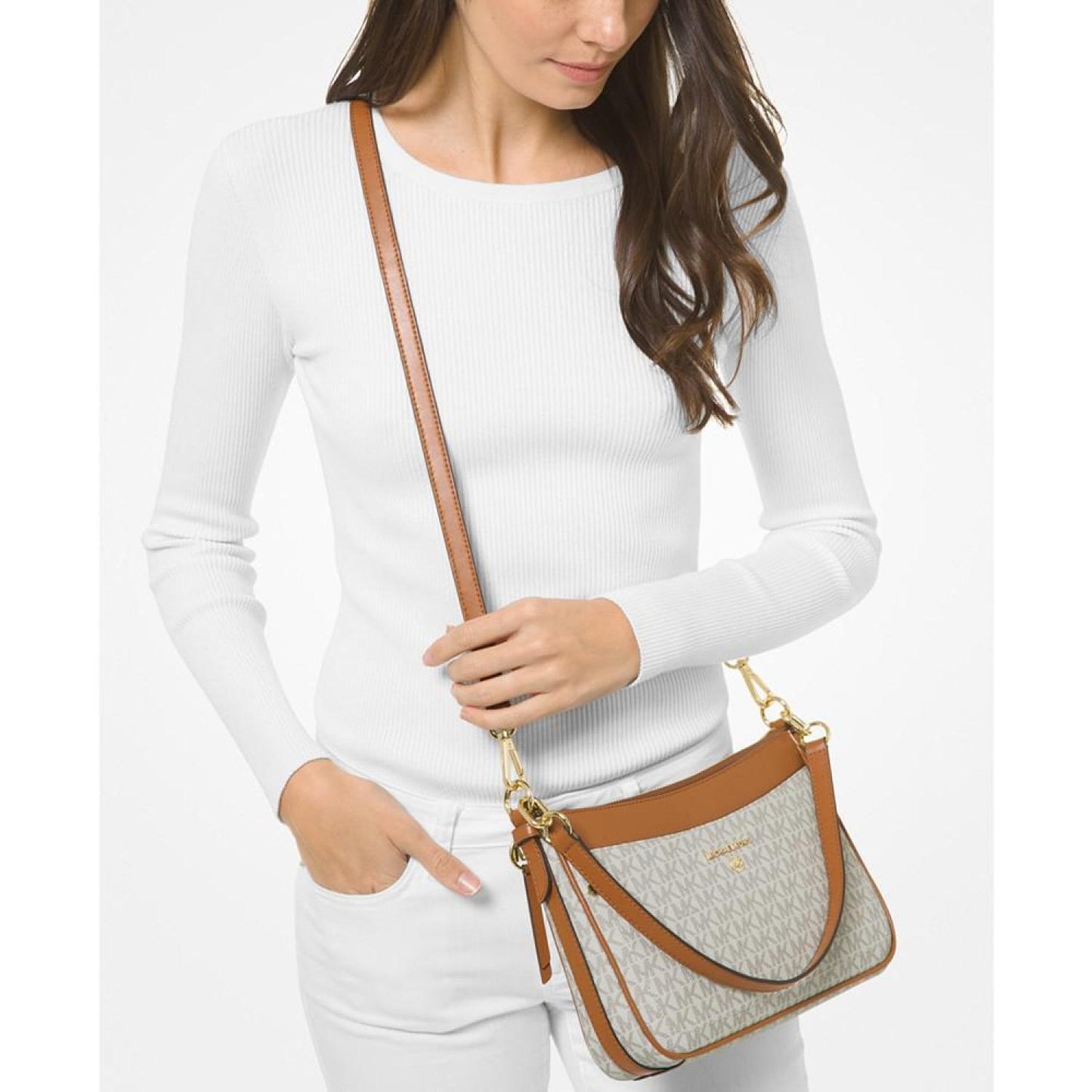 Logo Jet Set Charm Top Zip Pochette Shoulder Bag