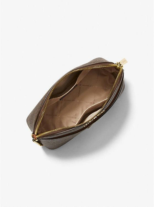 Jet Set Travel Medium Logo Dome Crossbody Bag