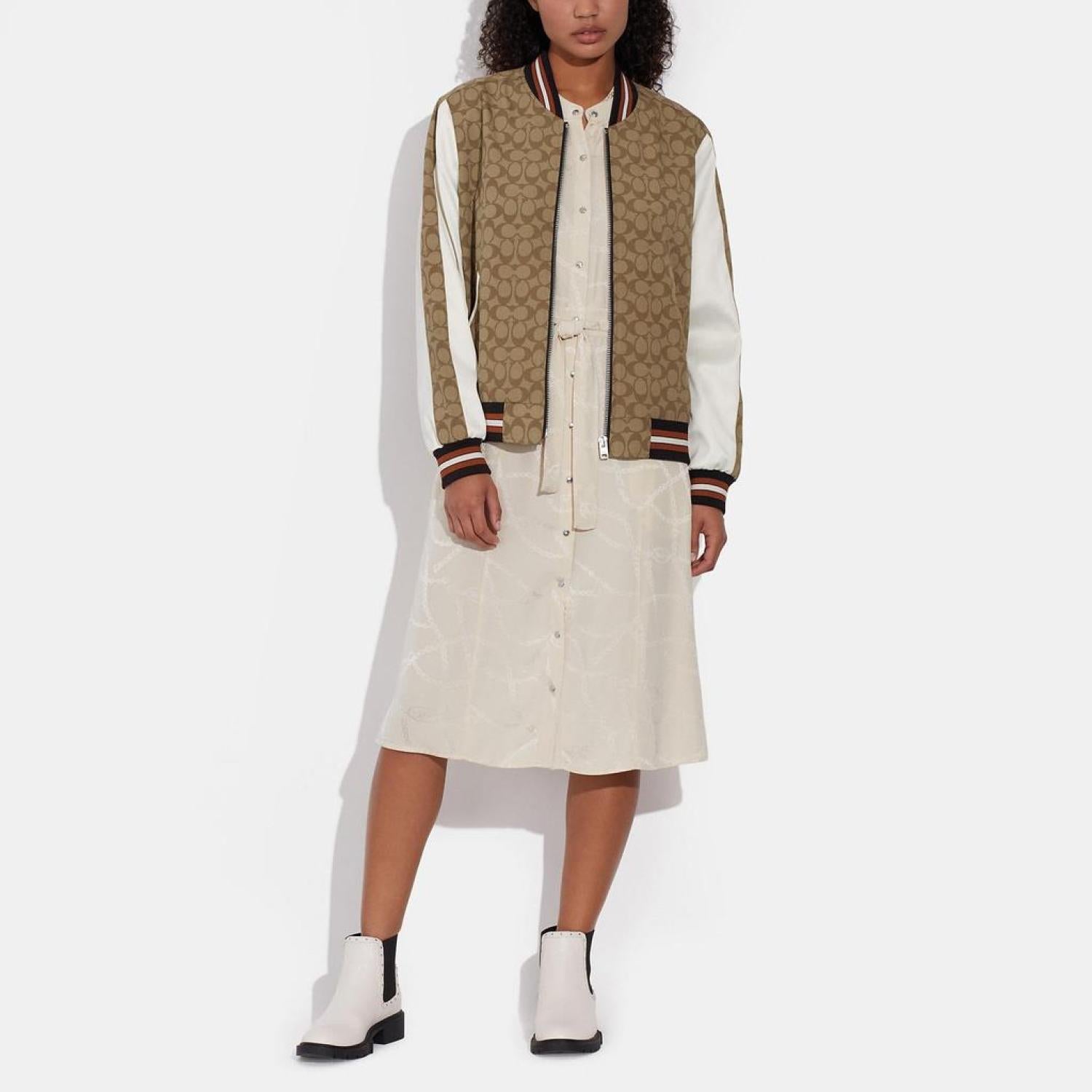 【COACH】シグネチャー スーベニア ジャケット cb618 Coach Outlet Signature Souvenir Jacket