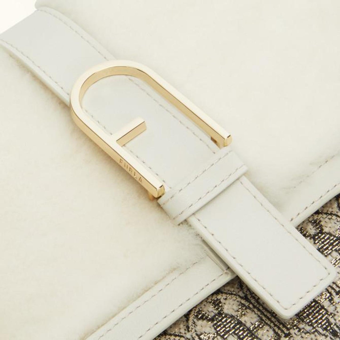 Furla Flow