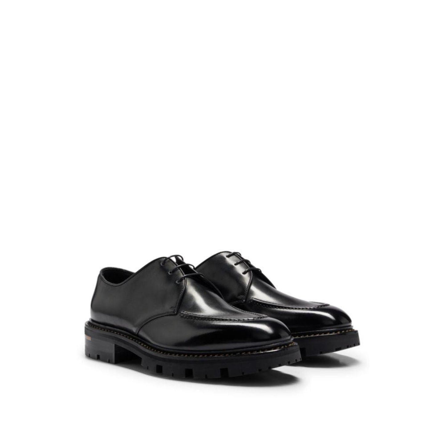 Leather Derby shoes with camel-toned stitching